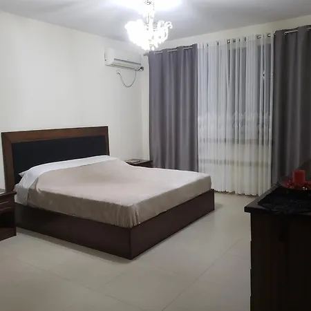 Apartman Karl Thopia