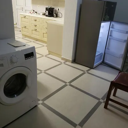 Karl Thopia Apartment